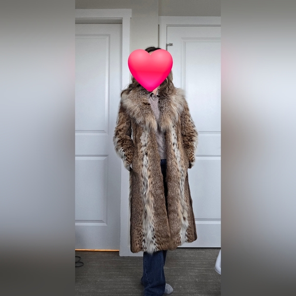 Vintage Lynx Fur Coat - Picture 4 of 12